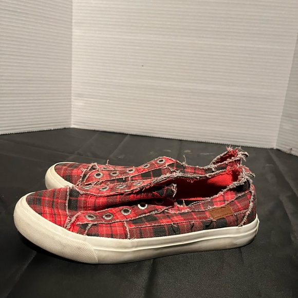 Blowfish Malibu Red Plaid woman’s size 9 flat shoes - Picture 1 of 9